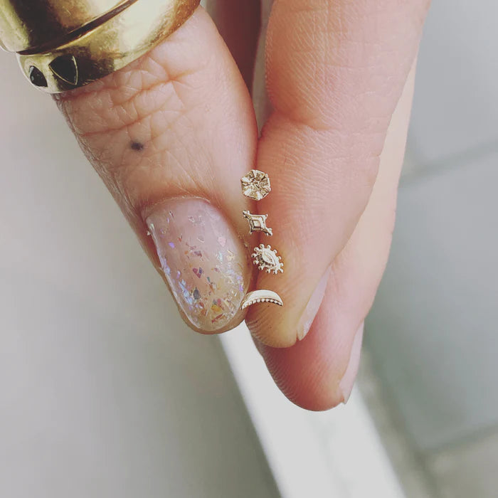 Mini Dala Detail Gold Stud - Diamond Shape